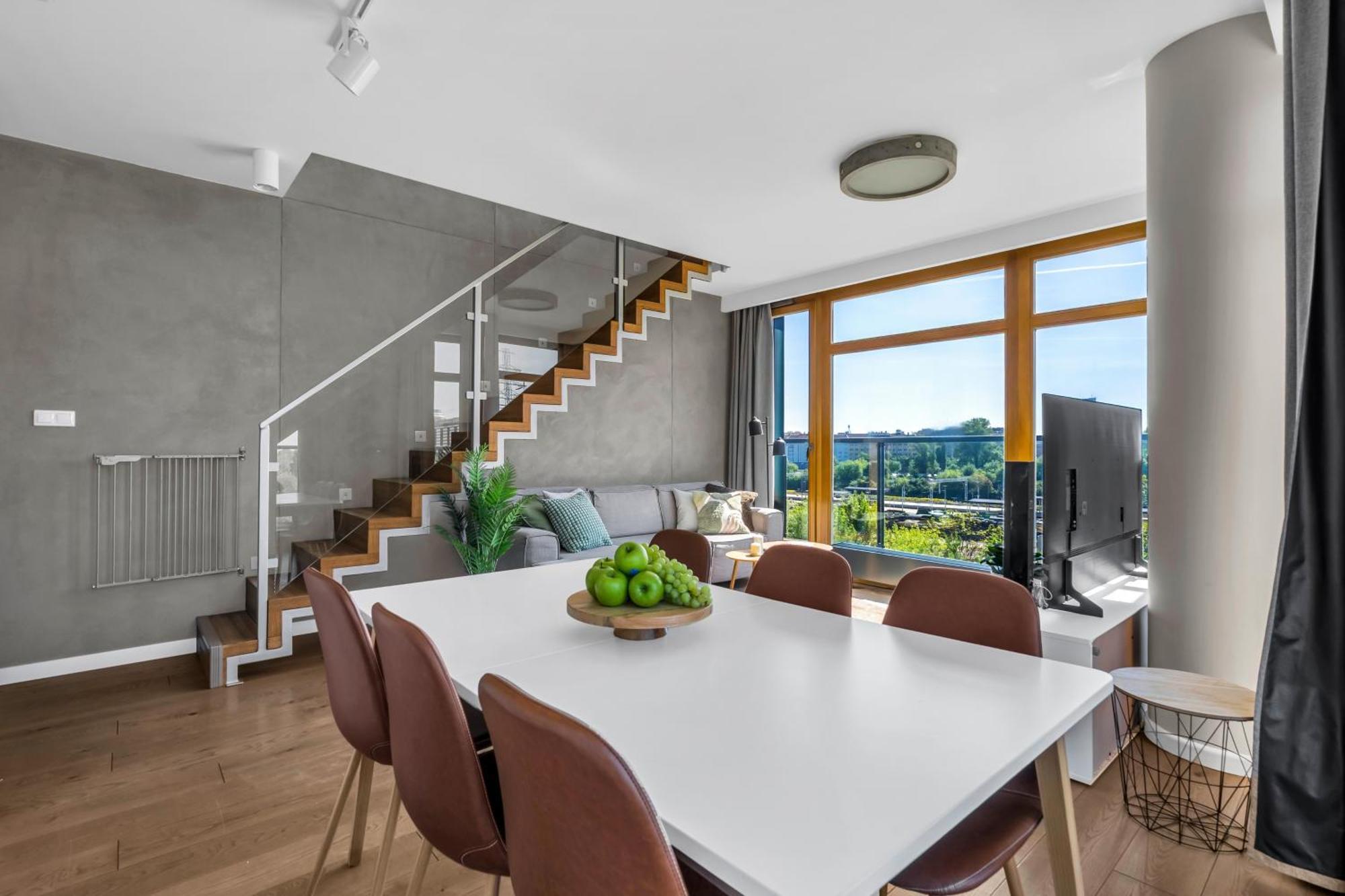 Prestige - 86m2, Two-level Loft, Parking - By Rentujemy Leilighet