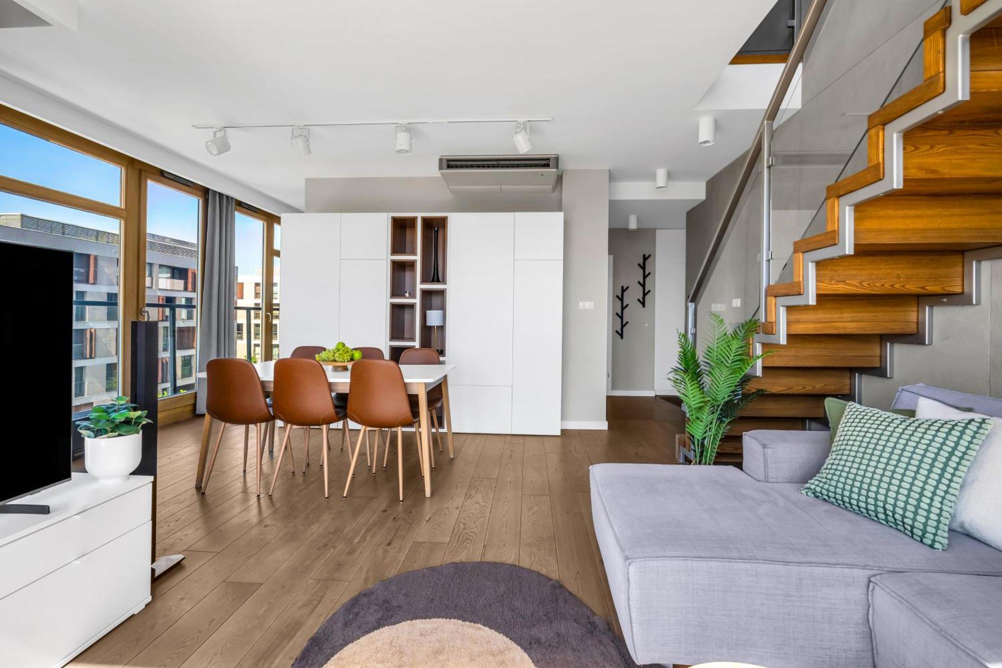 Leilighet Prestige - 86m2, Two-level Loft, Parking - By Rentujemy *