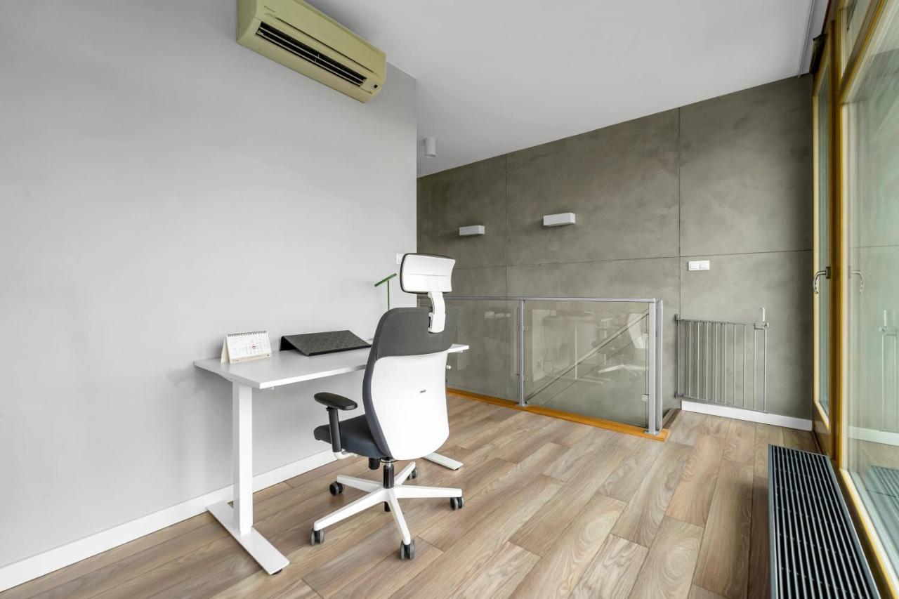 Prestige - 86m2, Two-level Loft, Parking - By Rentujemy Apartment